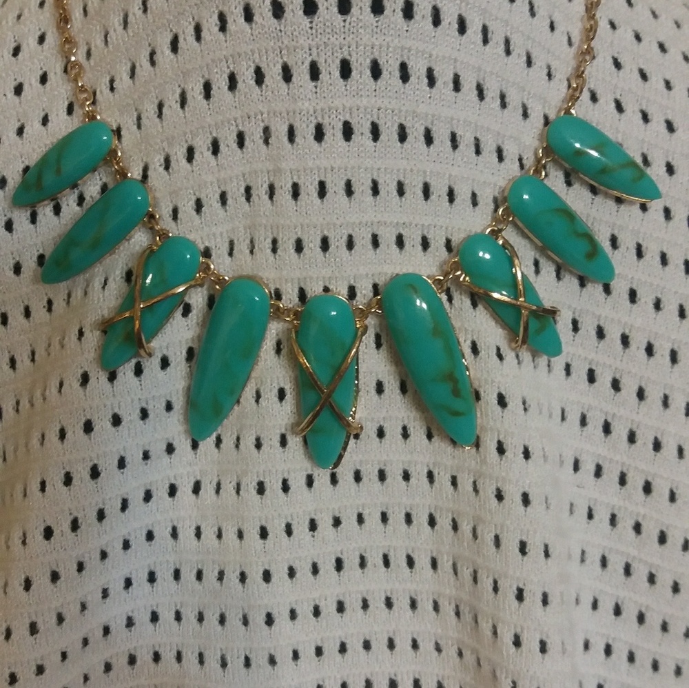 Jewelry - Picture 2 of 4